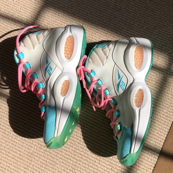 Reebok Other - Girls green and pink lace Reebok Basketball shoe.